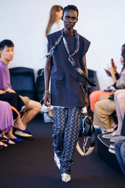 Look 40